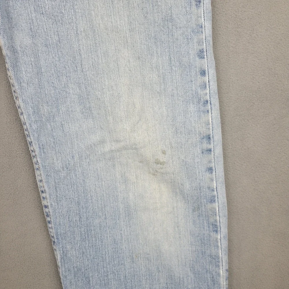 Wrangler Authentic Jeans Mens 32x32 Blue Denim Mid Rise Medium‎ Wash Distressed